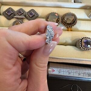 Elegant Silver and Clear Stone Ring
